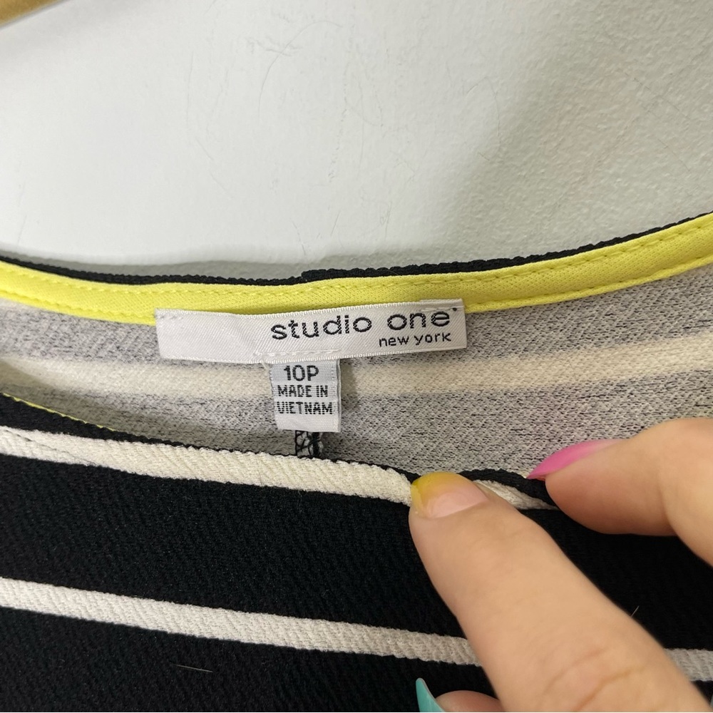 STUDIO ONE Black and White Striped 3/4 Sleeve Sheath Dress Size 10P NWT - Picture 2 of 7